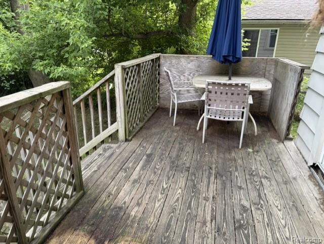 969 Myrtle Avenue, Waterford, MI 48328 — Photo 20