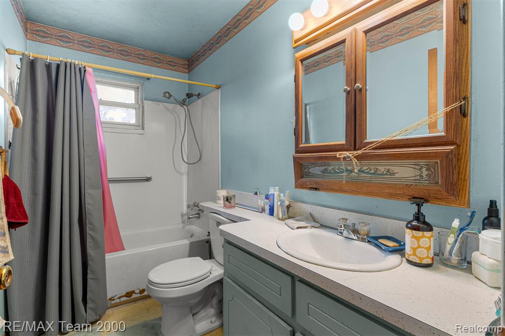 5622 Campbell Street, Dearborn Heights, MI 48125 — Photo 24