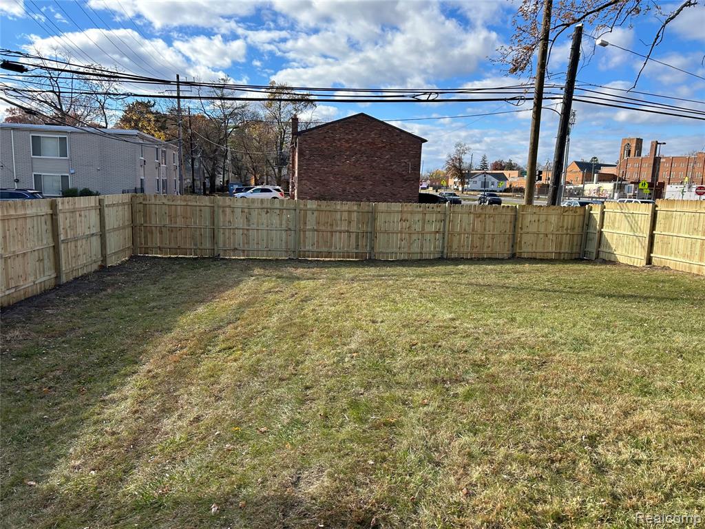 21733 MCNICHOLS Road, Detroit, MI 48219 — Photo 39