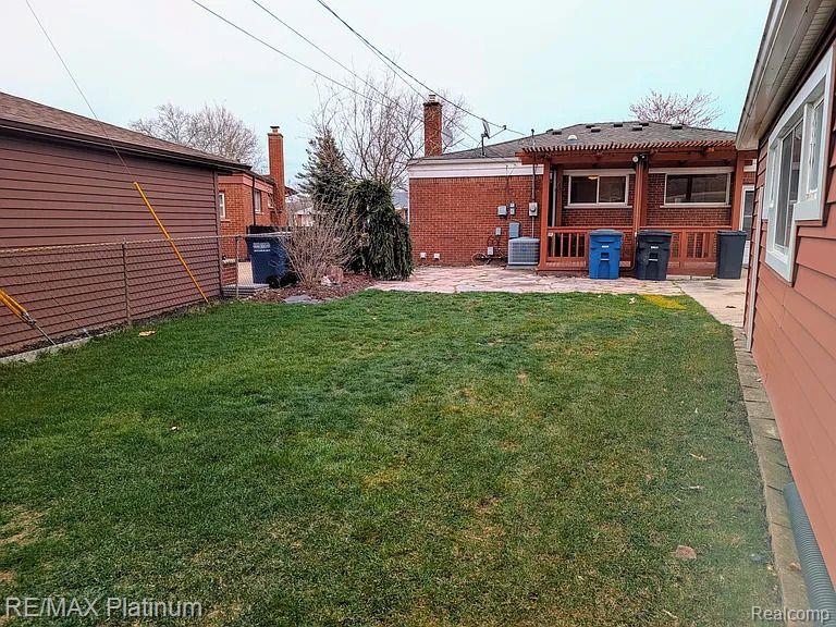 7725 Berwick Drive, Westland, MI — Photo 3