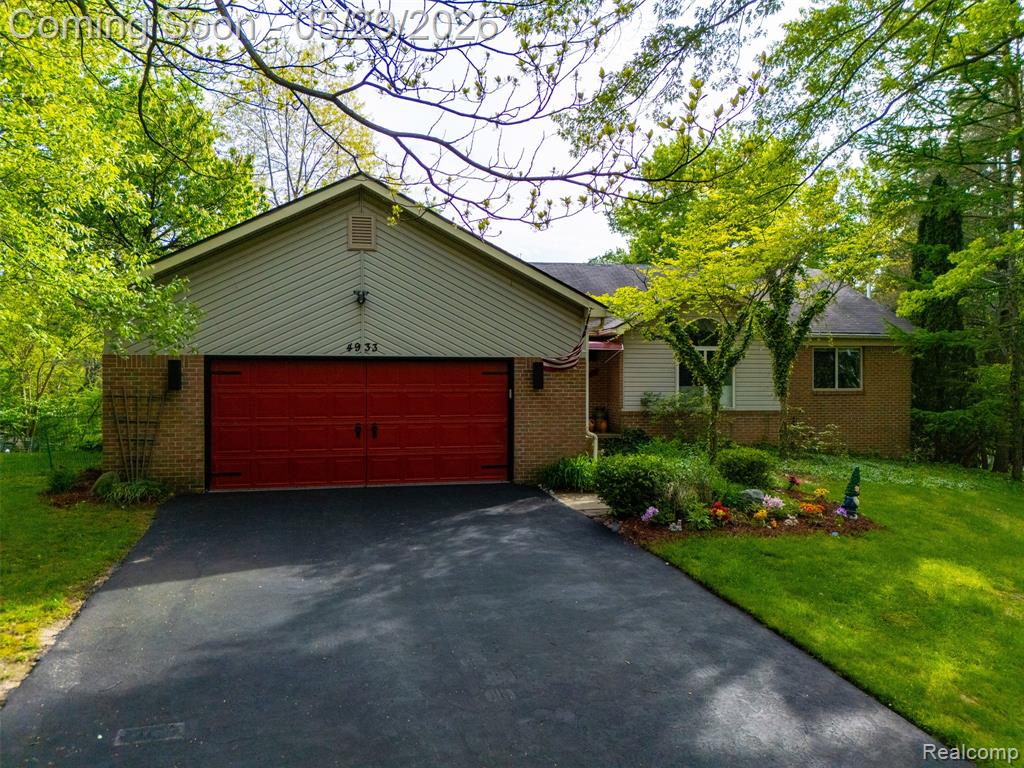 4933 Iroquois Boulevard, Clarkston, MI 48348 — Photo 47