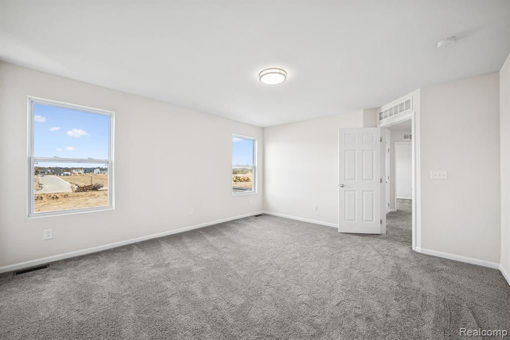725 Knollwood Bend, Chelsea, MI 48118 — Photo 15