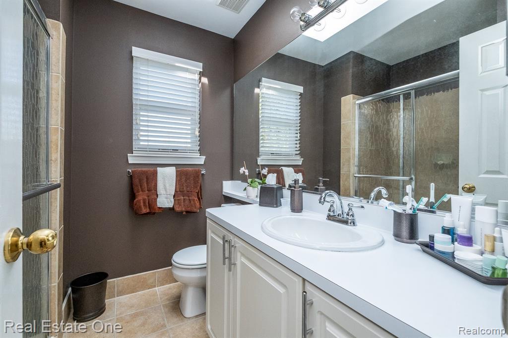 7265 WILLOW OAK Drive, West Bloomfield, MI 48324 — Photo 28