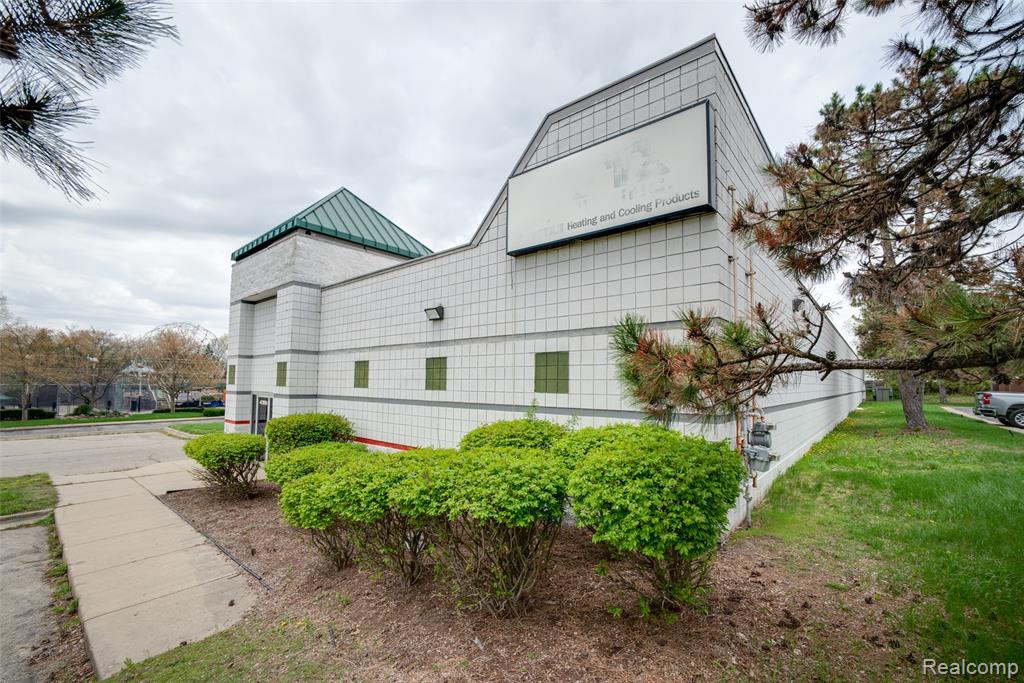 4359 Highland Road, Waterford, MI 48328 — Photo 3