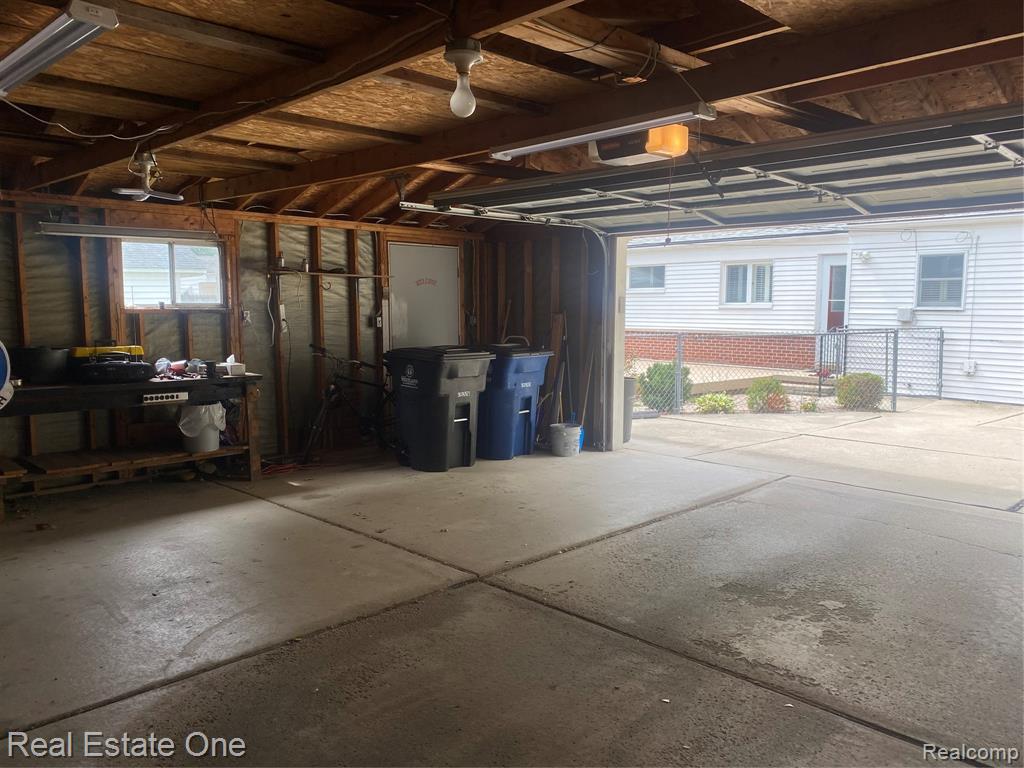 8262 Roselawn Street, Westland, MI — Photo 13