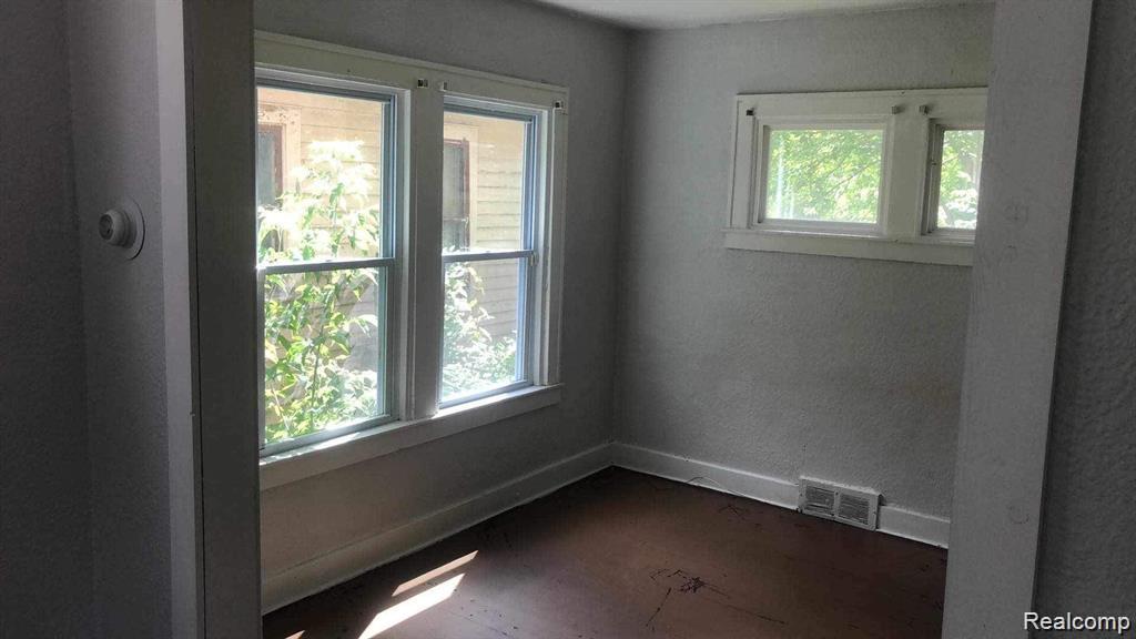 19403 ANDOVER Street, Highland Park, MI 48203 — Photo 8