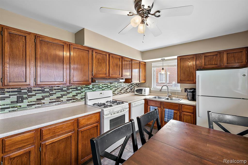 6460 SUNSET Street, Garden City, MI — Photo 5