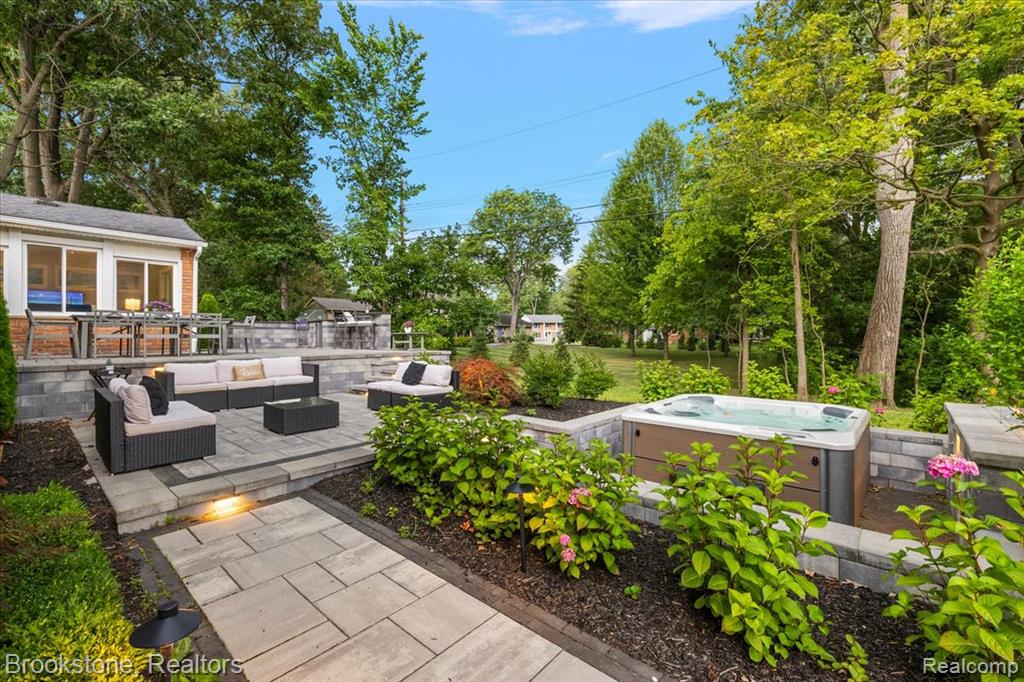 711 Hickory Heights Drive, Bloomfield Hills, MI 48304 — Photo 43