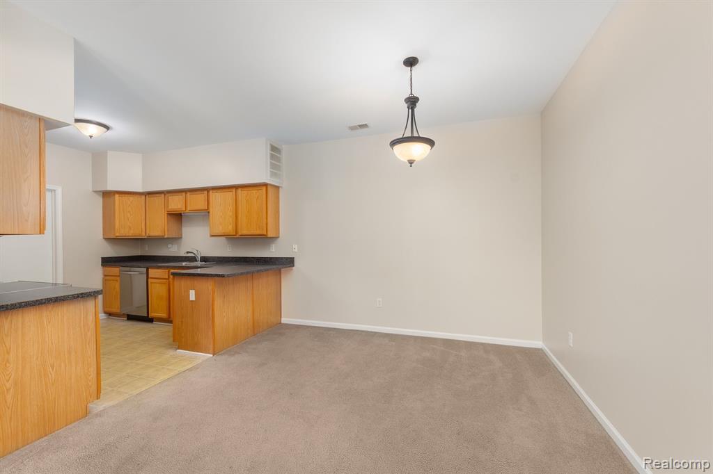 3446 Kneeland Circle, 28, Howell, MI 48843 — Photo 14