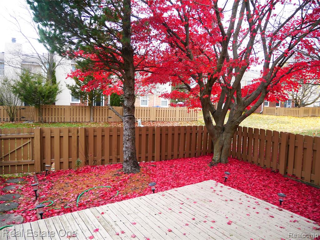 5082 Buckingham, Troy, MI 48098 — Photo 5