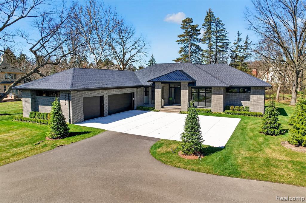 7004 Franklin Road, Bloomfield Hills, MI 48301 — front exterior