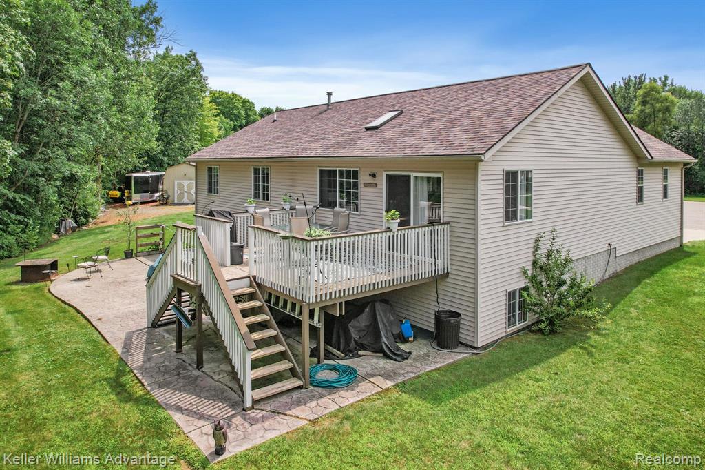 5085 HICKORY Trail, Grand Blanc, MI 48439 — Photo 15