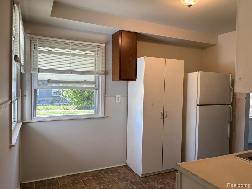 7004 Republic Avenue, Warren, MI 48091 — Photo 5