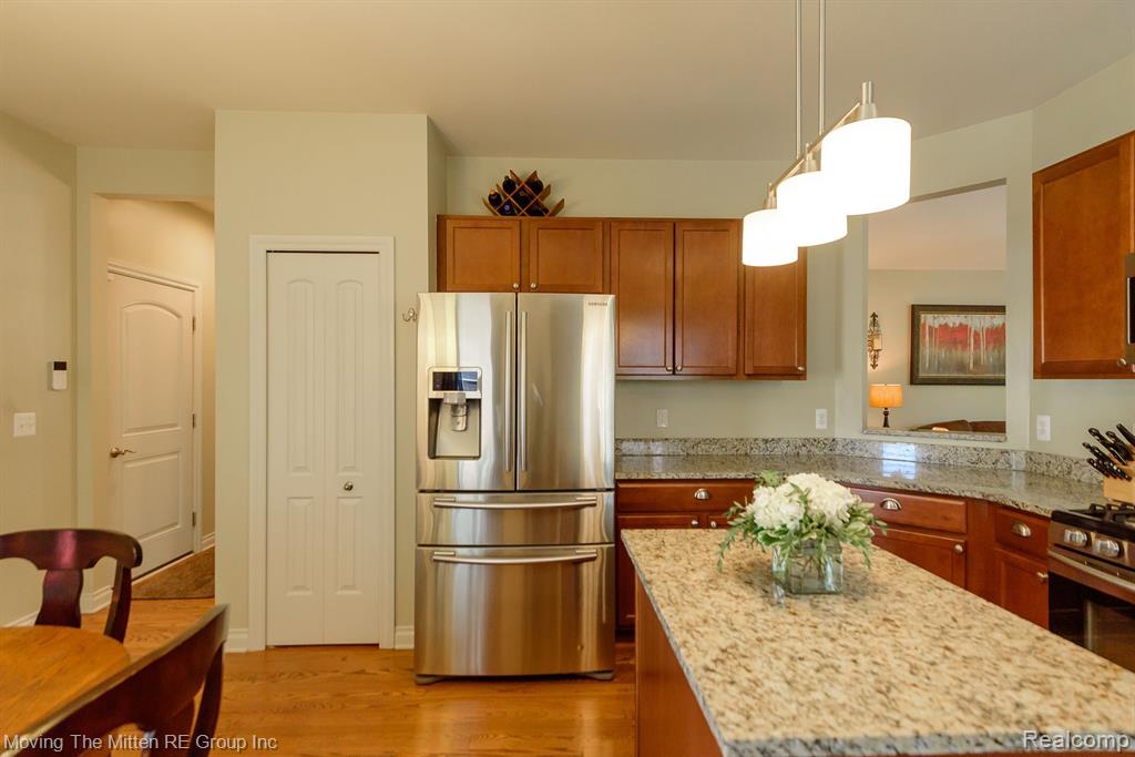 872 CONSTITUTION Street, Canton, MI 48188 — Photo 15