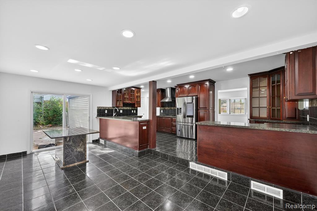 8452 Doncaster, Sterling Heights, MI 48312 — Photo 21