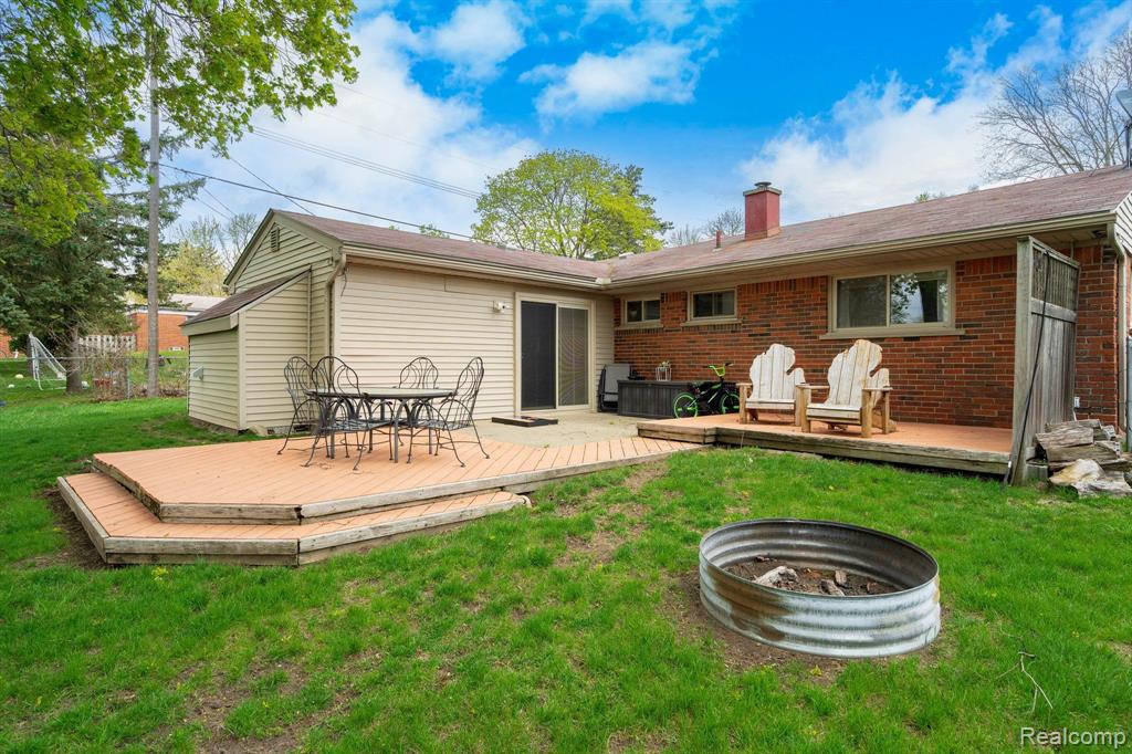 779 JOYCEIL Drive, Waterford, MI 48328 — Photo 8