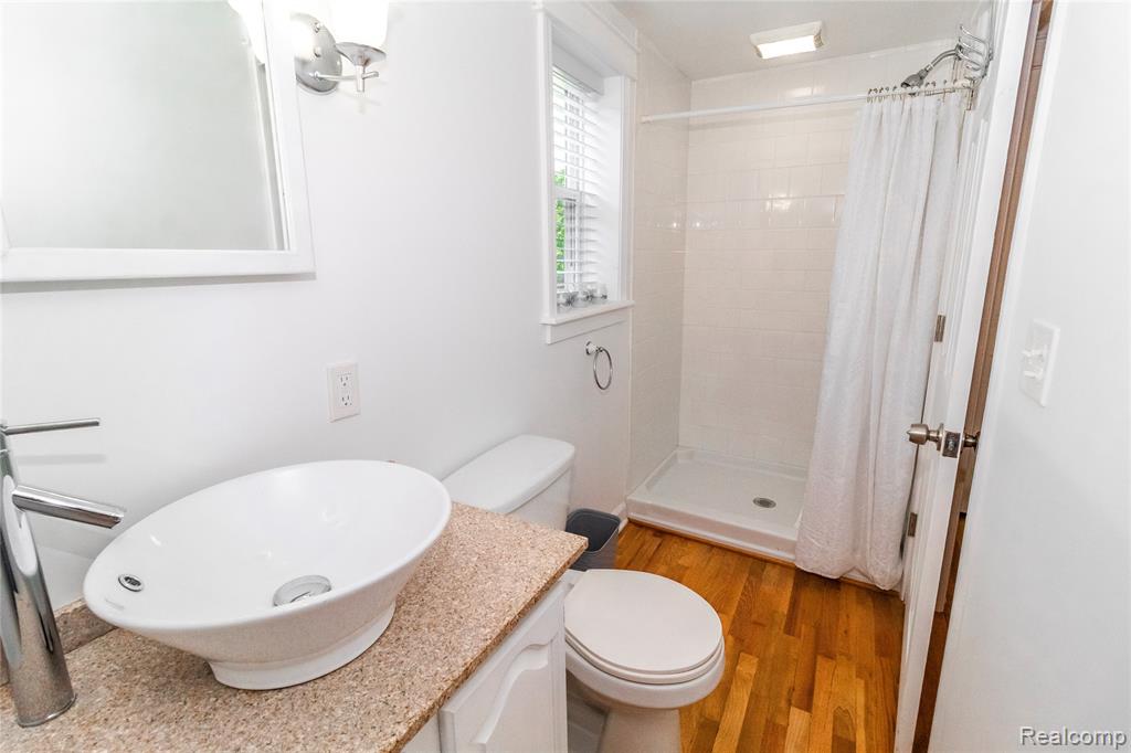 835 N Main Street, Lapeer, MI 48446 — Photo 22