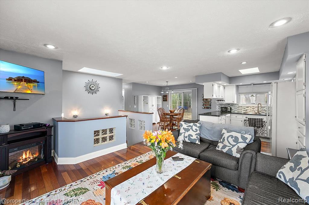5832 Glen Echo Drive, Howell, MI 48843 — Photo 26
