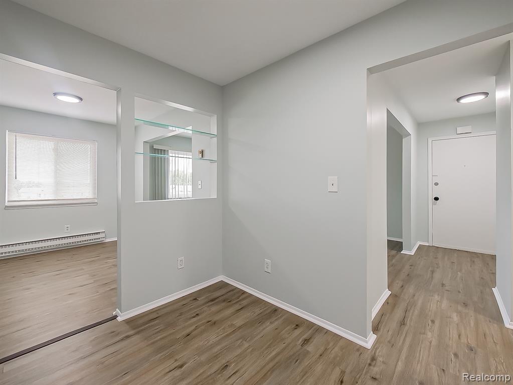 211 Summit Ridge, White Lake, MI — Photo 14