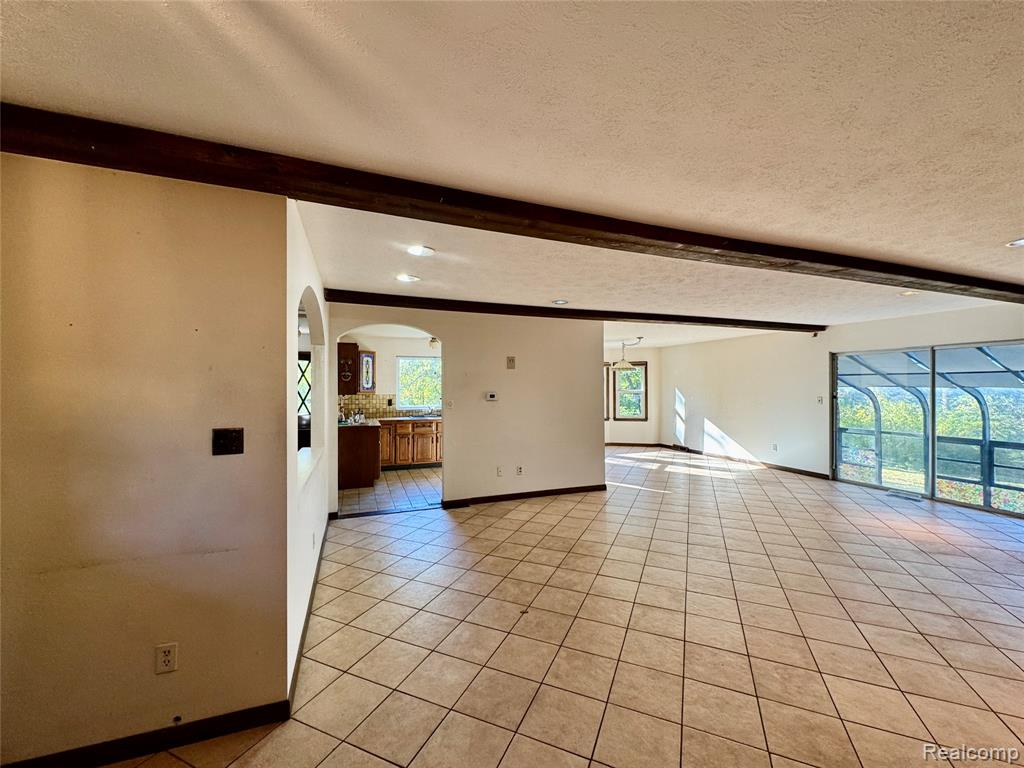 4260 E Newland Drive, West Bloomfield, MI 48323 — Photo 7