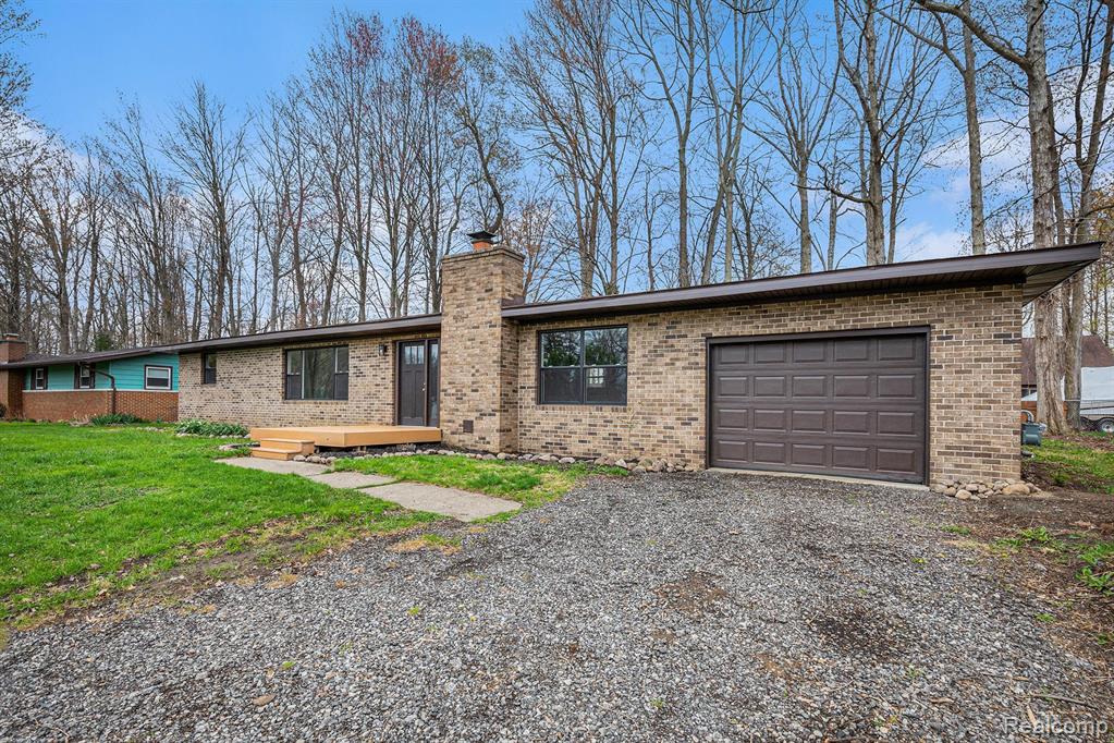 785 MAPLE Drive, Columbiaville, MI 48421 — Photo 2