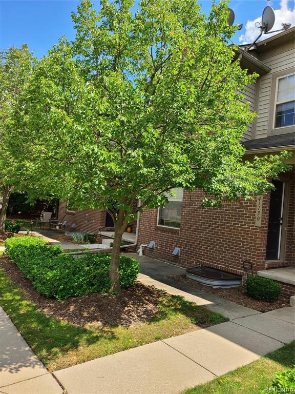 41130 MAPLEWOOD Drive, Canton, MI 48187 — Photo 14