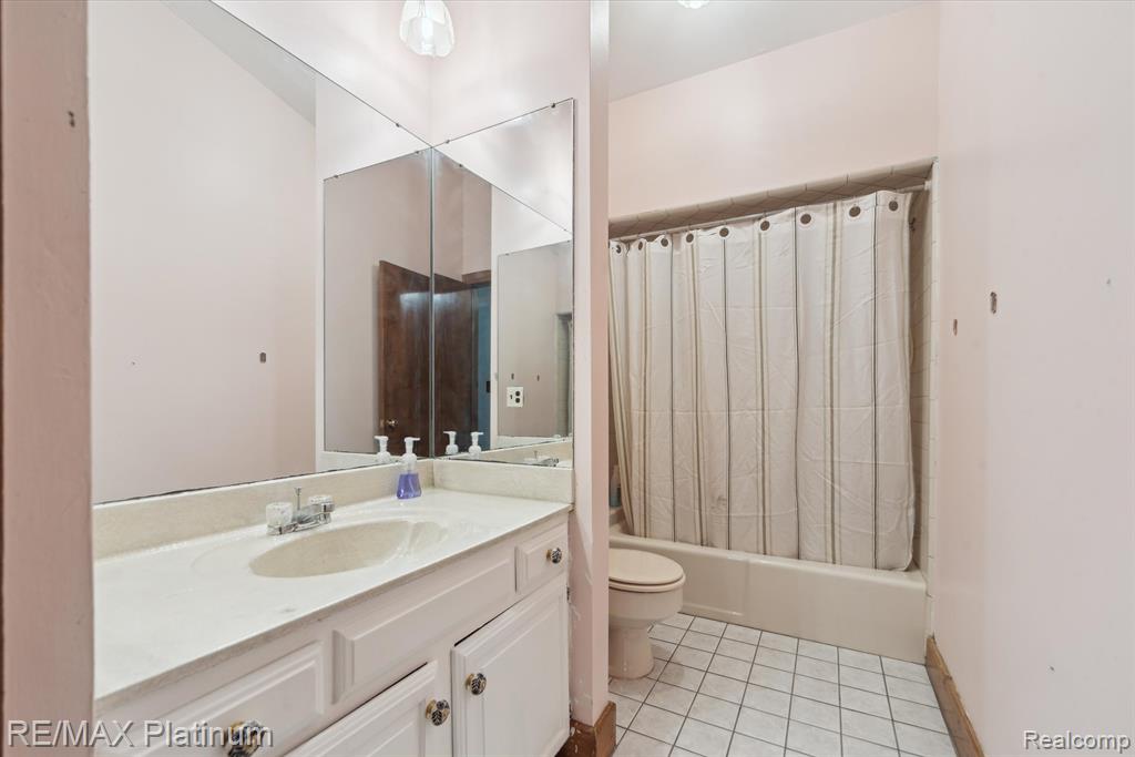 5152 Milroy Lane, Brighton, MI 48116 — Photo 27
