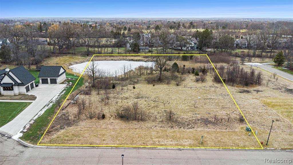 unit 20 Fairway Trail, Grand Blanc, MI 48439 — Photo 2