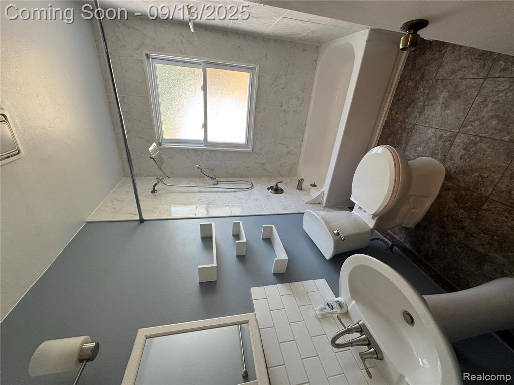 79 E Hudson Avenue, Madison Heights, MI 48071 — Photo 13