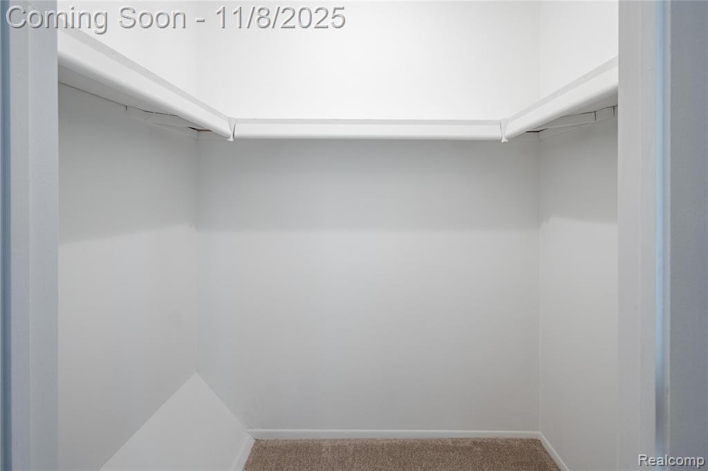 285 Inlet Court, Walled Lake, MI 48390 — Photo 17