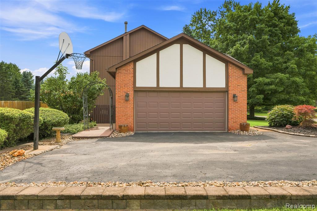 10780 Oxbow Lakeshore Drive, White Lake, MI — Photo 6