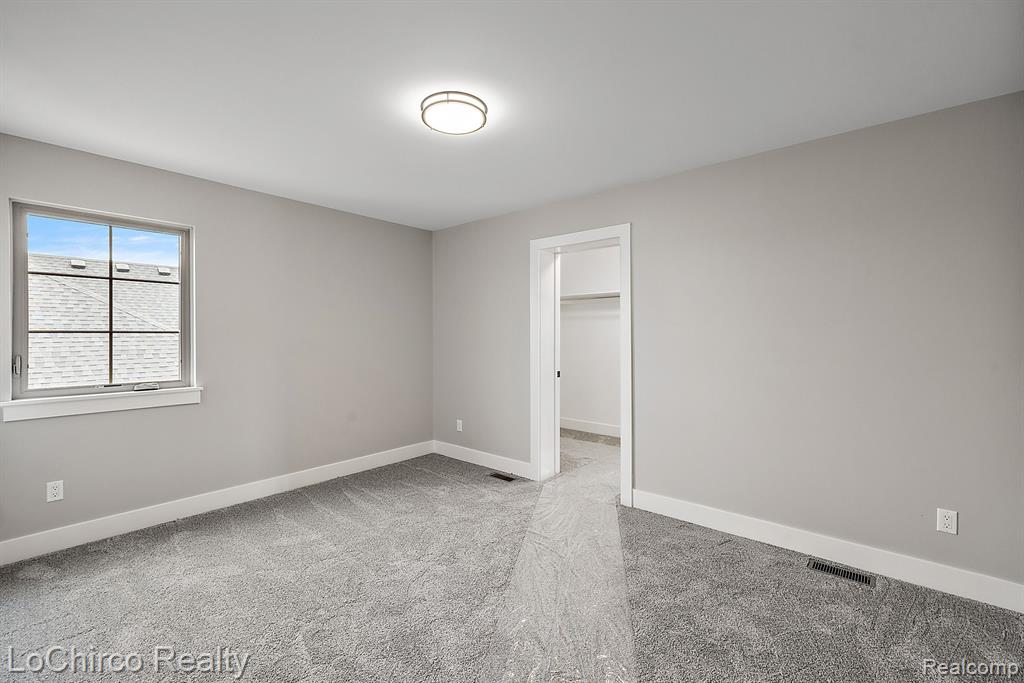 49387 LANGFORD Drive, Macomb, MI 48044 — Photo 38