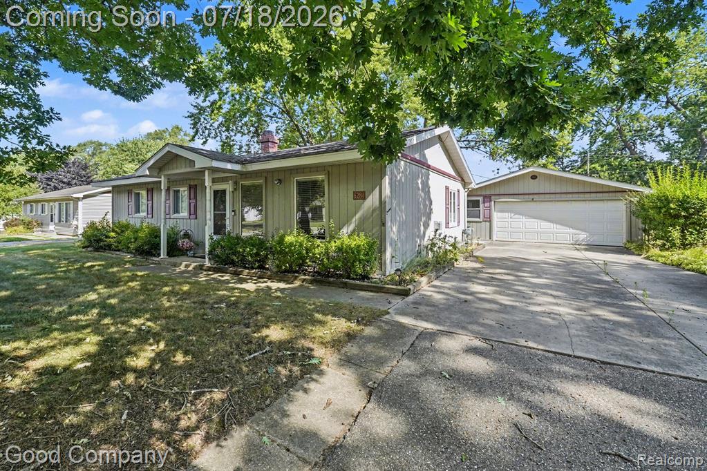 6284 Woodsdale Drive, Grand Blanc, MI 48439 — Photo 2