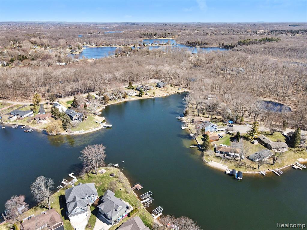11591 PLEASANT VIEW Drive, Pinckney, MI 48169 — Photo 29