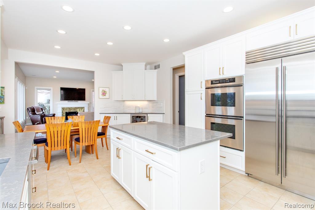 7080 Colony Drive, West Bloomfield, MI 48323 — Photo 18