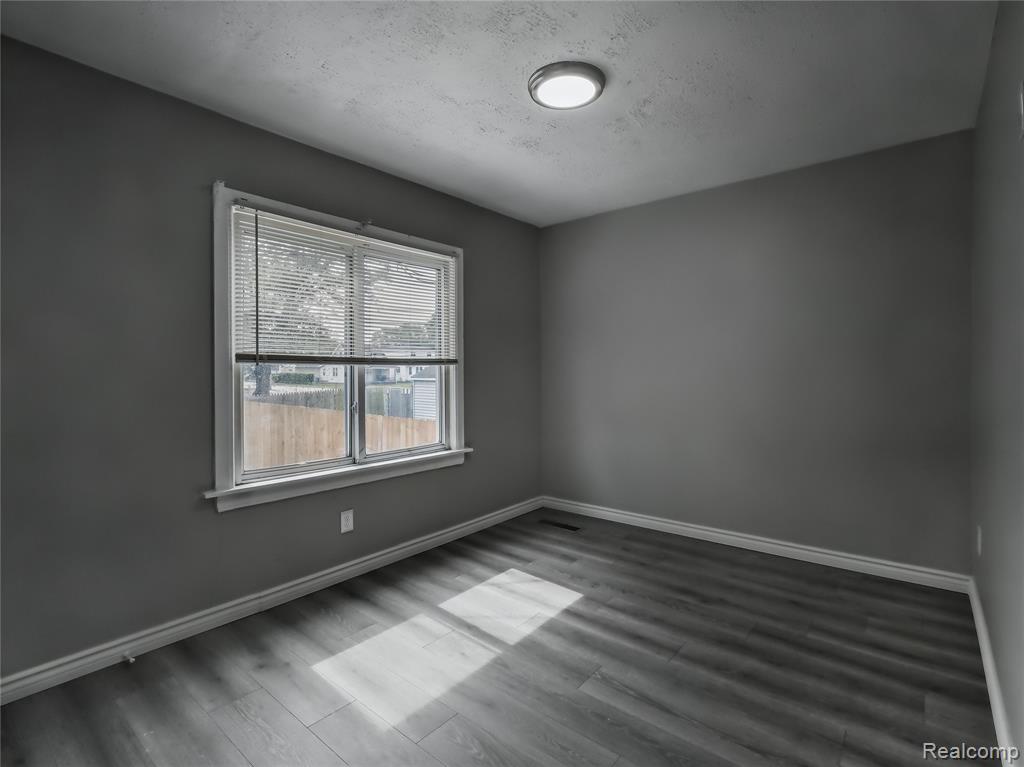 8220 Hudson Avenue, Warren, MI 48089 — Photo 12
