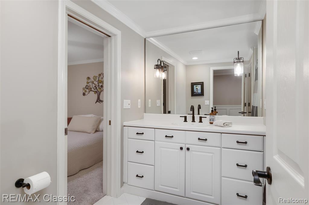 18438 Clairmont Circle E, Northville, MI 48168 — Photo 61