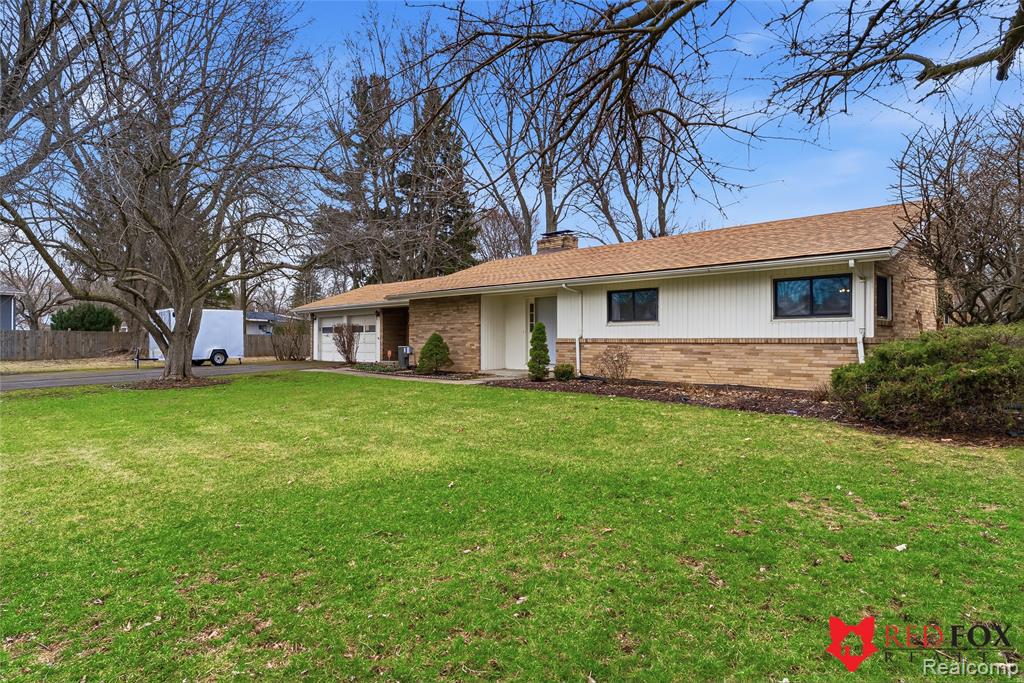 5368 Oaktree Court, Flint, MI 48532 — Photo 4