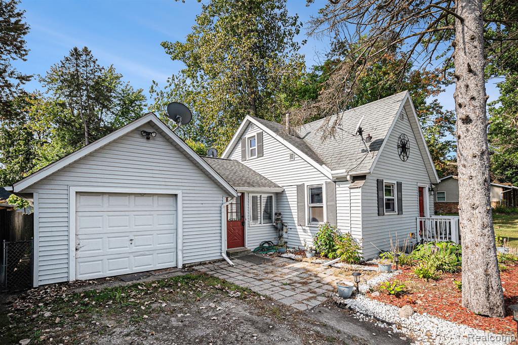 1340 E Grand River Road, Williamston, MI 48895 — front exterior