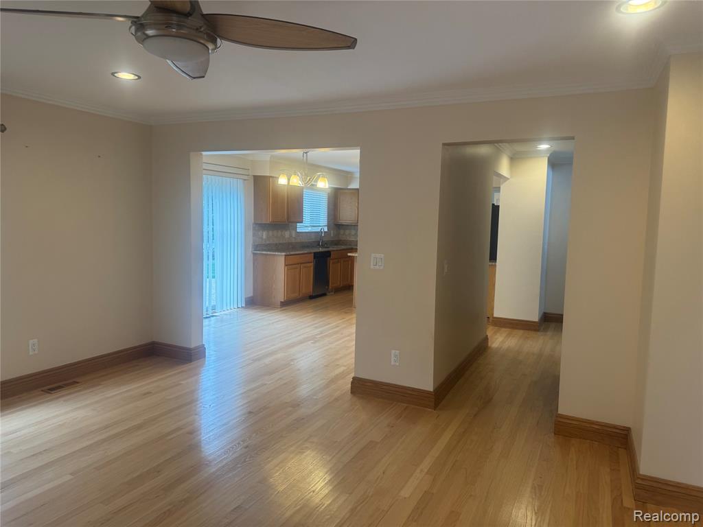 5245 Riverwalk Trail, Commerce Twp, MI 48382 — Photo 17