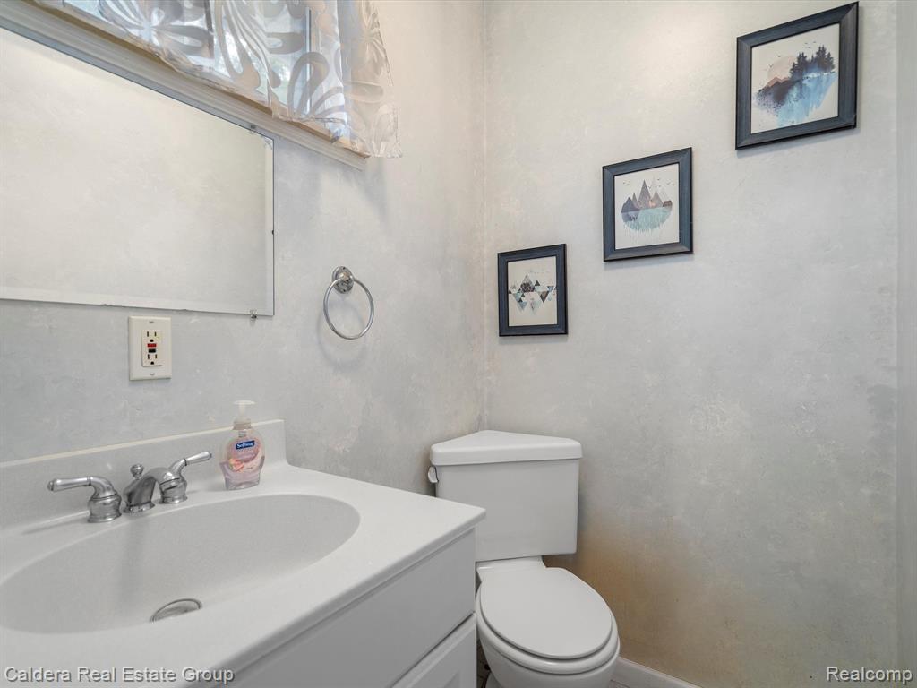 50560 PARSONS Drive, Shelby Twp, MI 48317 — Photo 24