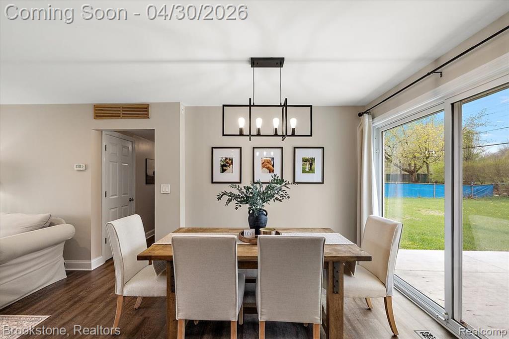 1759 Ashstan Drive, Walled Lake, MI 48390 — Photo 11