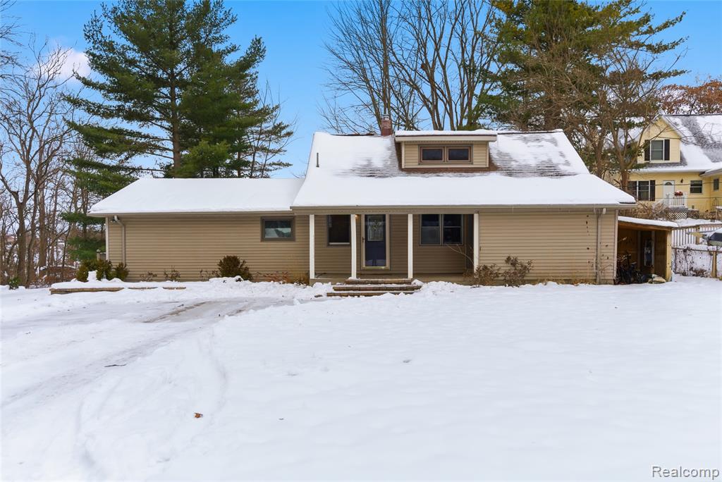 6290 Briggs Lake Drive, Brighton, MI 48116 — Photo 2