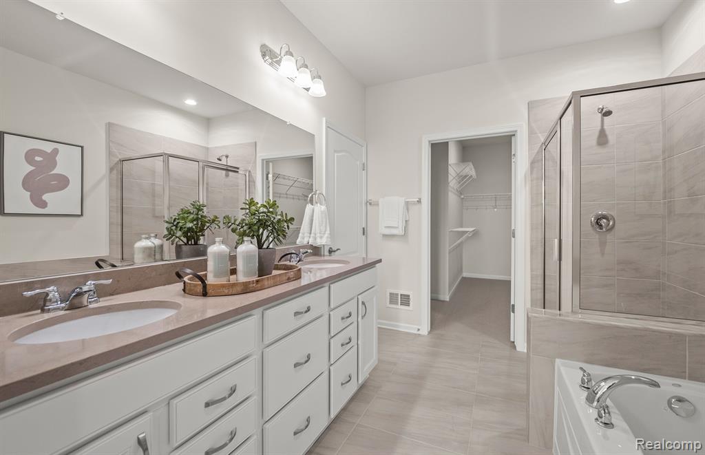 42823 Arbor Drive, Clinton Twp, MI 48038 — Photo 18
