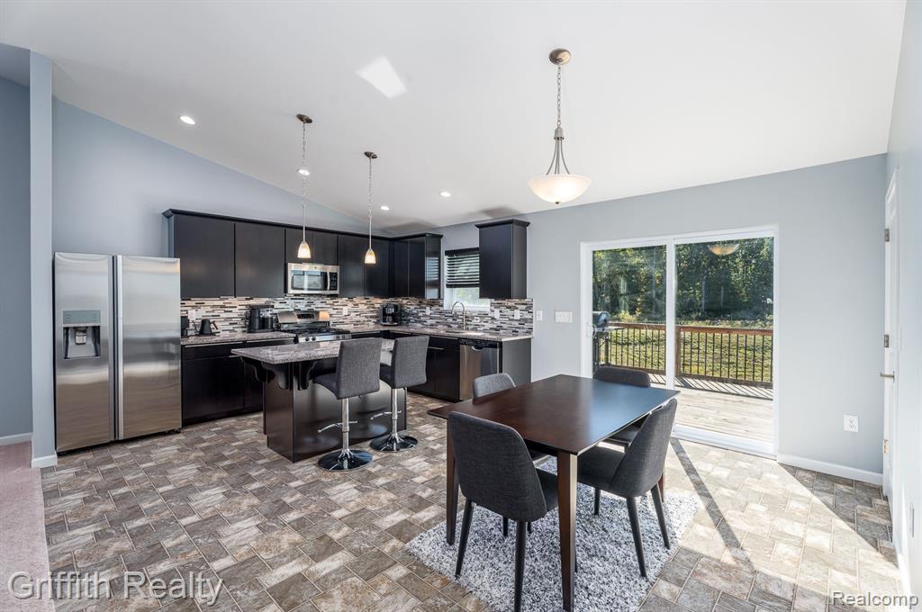 3576 AMBER OAKS Drive, Howell, MI 48855 — Photo 9