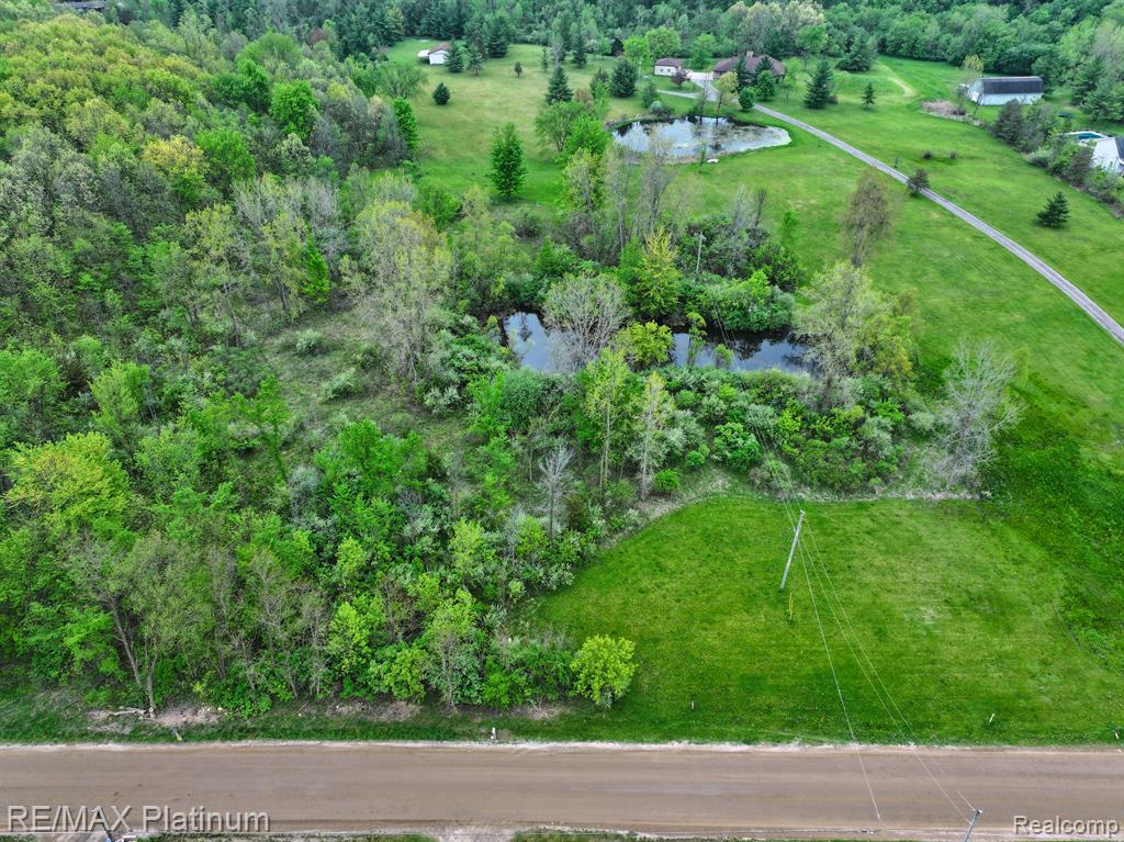 VL Faussett, Fenton, MI 48430 — Photo 4
