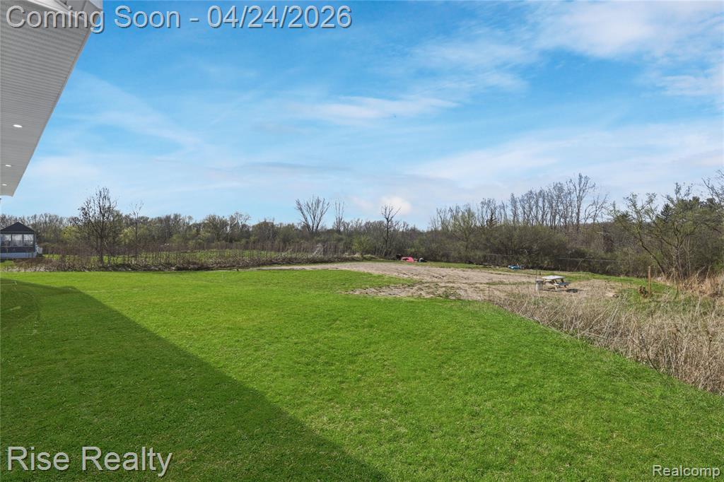 4399 E Bristol Road, Burton, MI 48519 — Photo 25