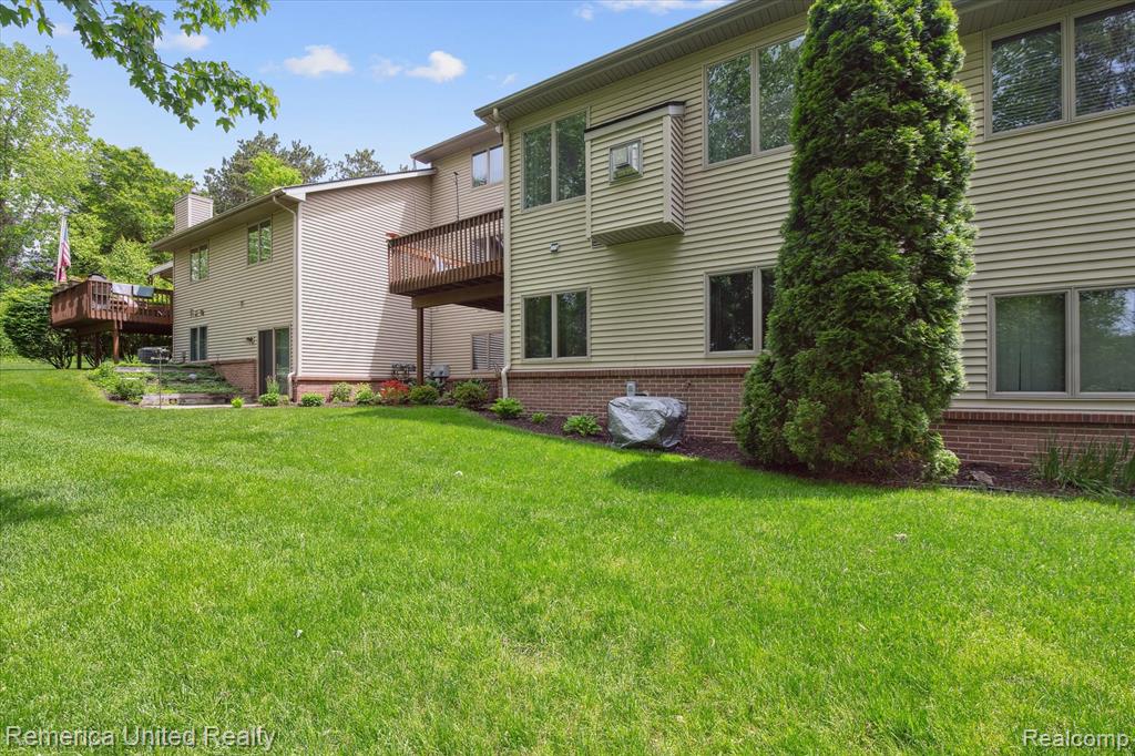 1317 PEPPERGROVE Drive, Brighton, MI 48116 — Photo 56