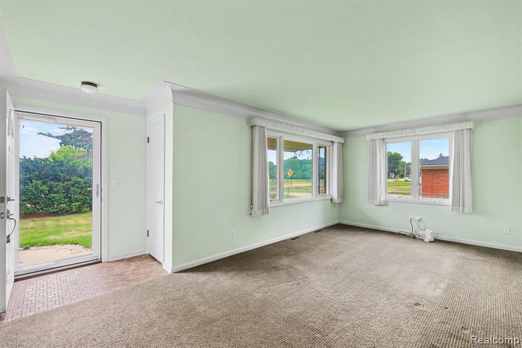 5199 Lapeer Road, Burton, MI 48509 — Photo 5
