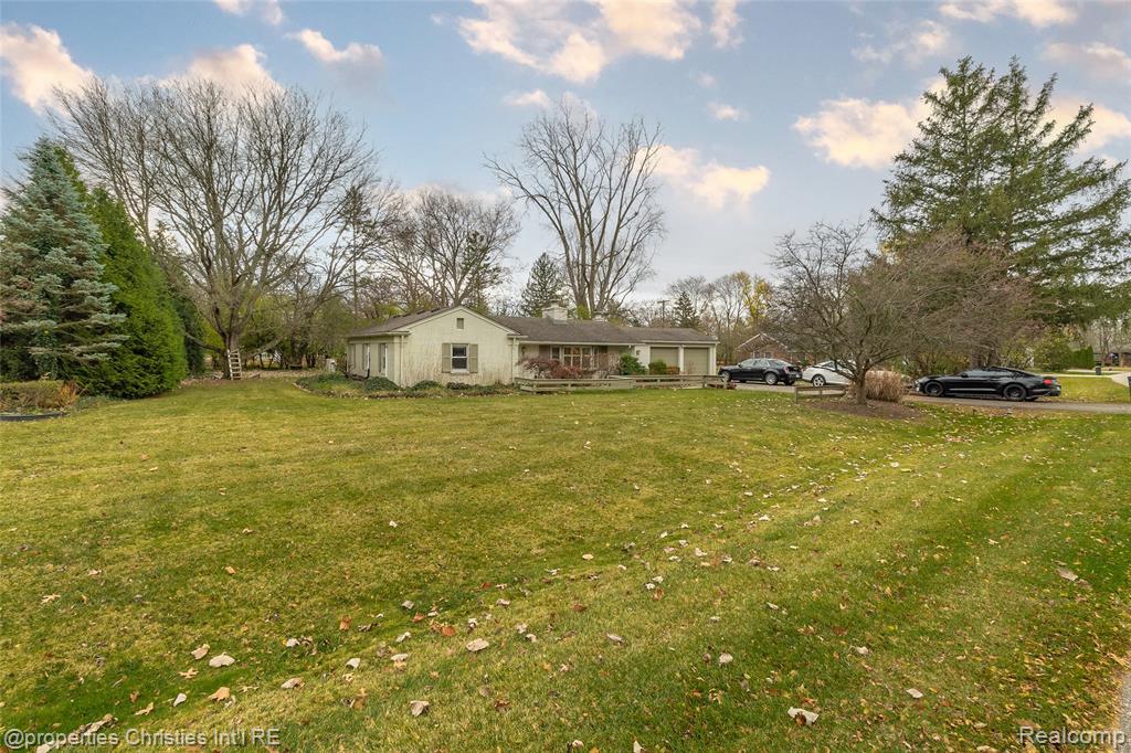 16219 Elizabeth Street, Beverly Hills, MI 48025 — Photo 28